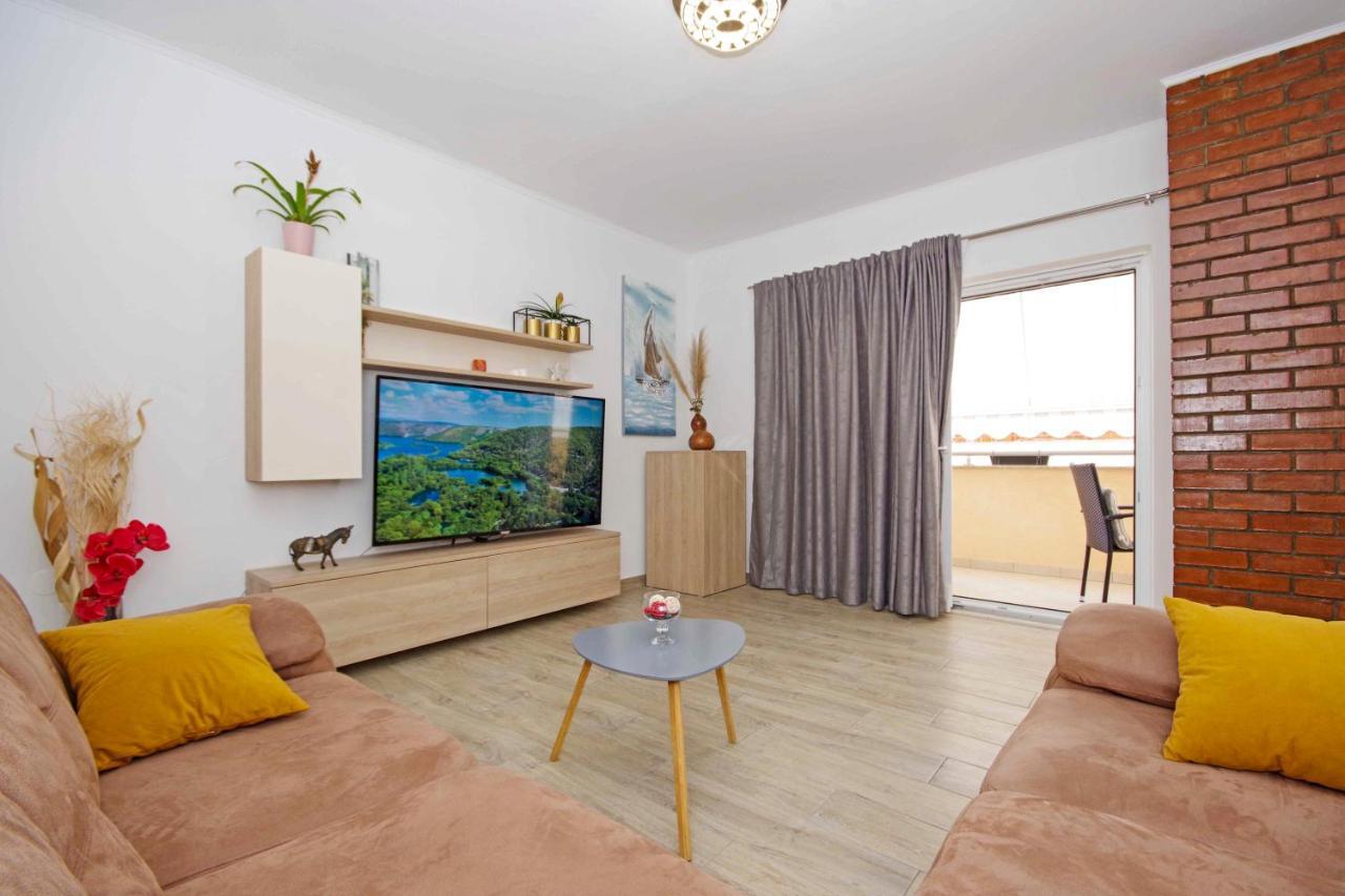 Apartament Karla Delux *